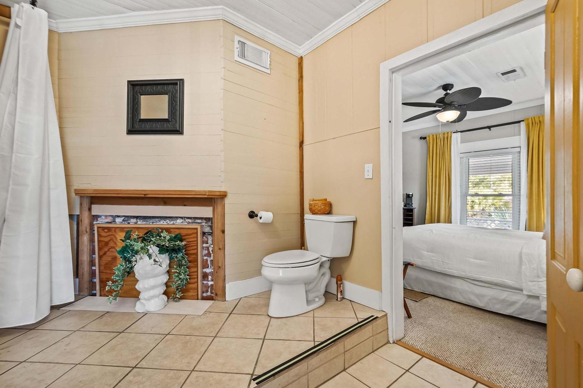 Old Carrabelle Hotel Hemingway Suite Exterior photo